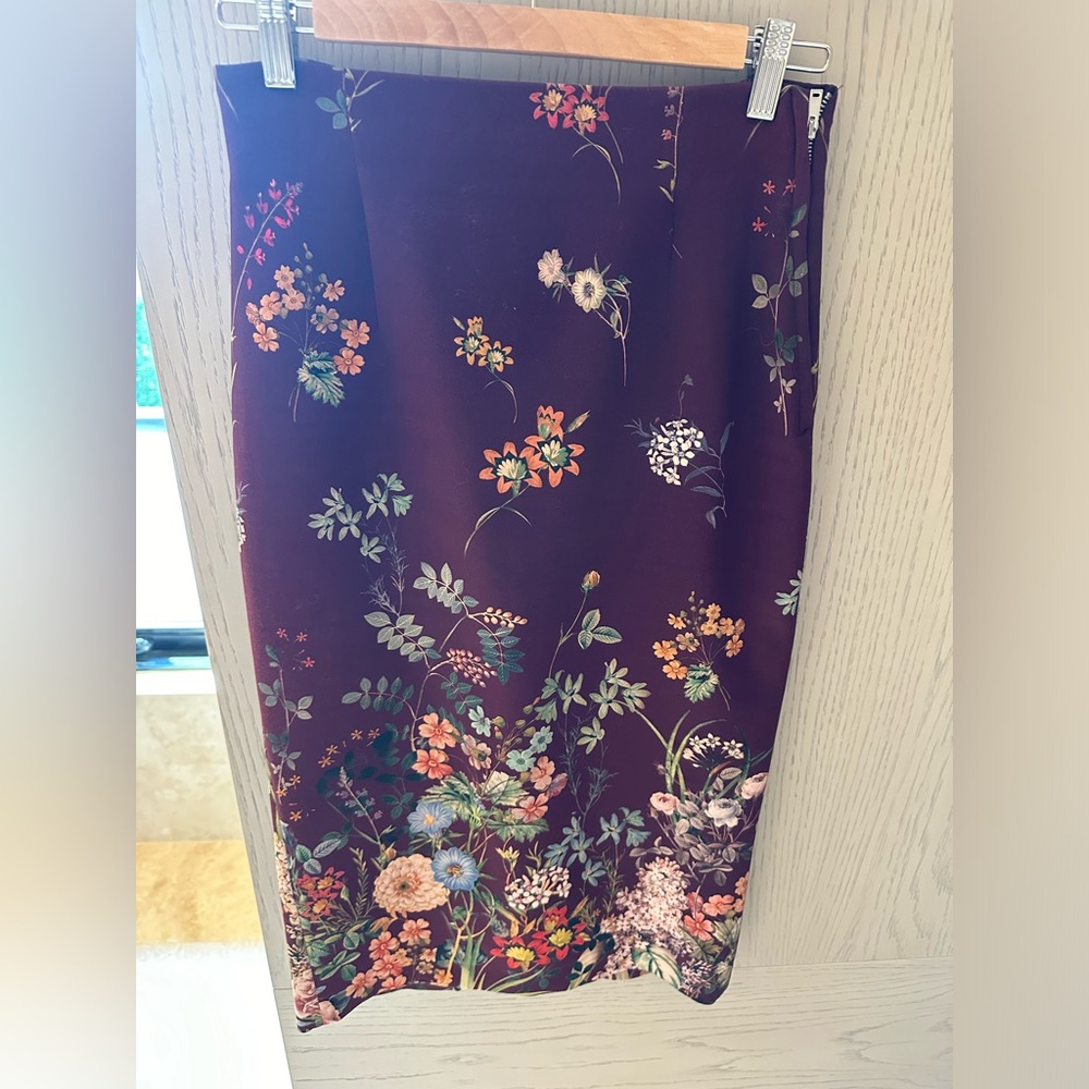 Zara burgundy fitted midi skirt size small